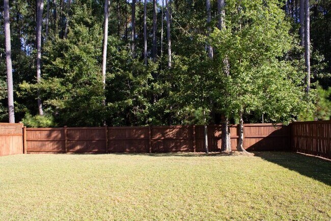 Foto del edificio - 465 Foxbank Plantation Blvd