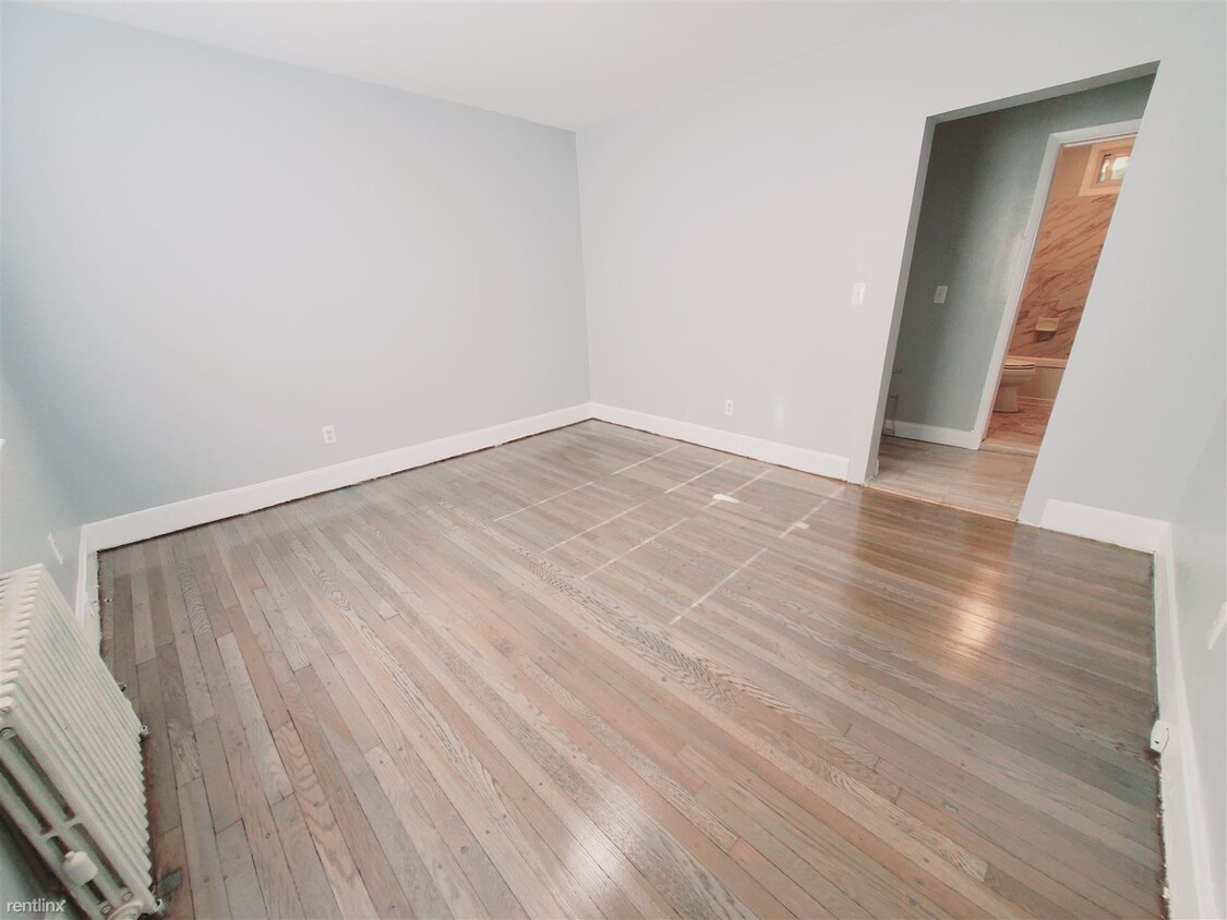 Building Photo - 2 br, 1 bath Condo - 160 Wardwell St Apt 3