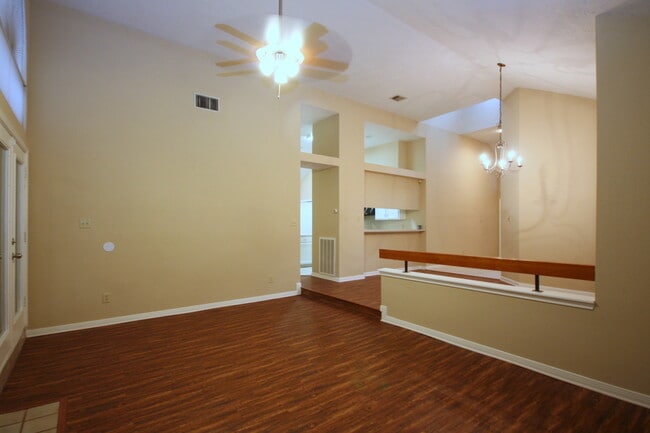 Photo - 15863 Meadow Village Dr House