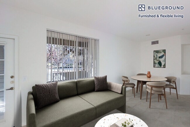 Foto del edificio - 3200 Rubino Dr