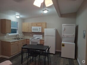 Building Photo - 7618 Northview Ln