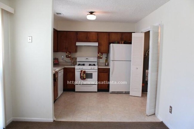 Building Photo - 3654 Hopkins Ct