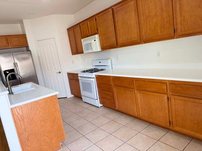Foto del edificio - 13900 Nelliebell Dr
