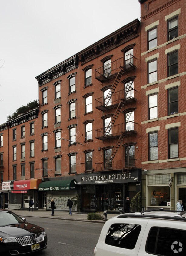 Building Photo - 500 Laguardia Pl