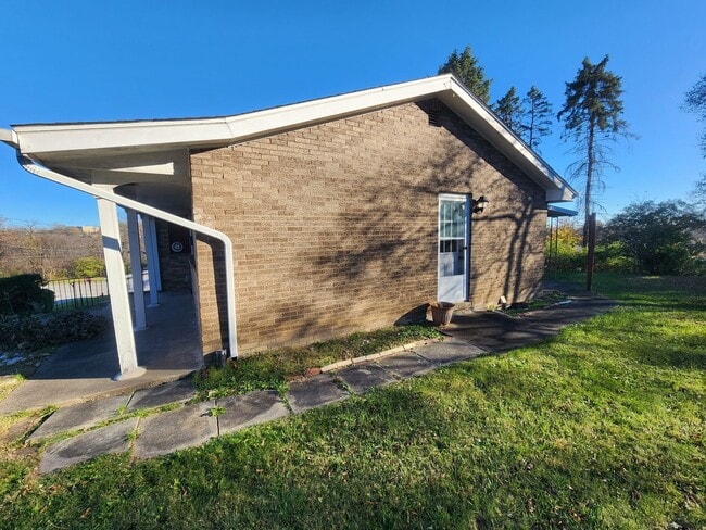 Foto del edificio - COMING SOON! This is a Lease-to-Own – Not ...