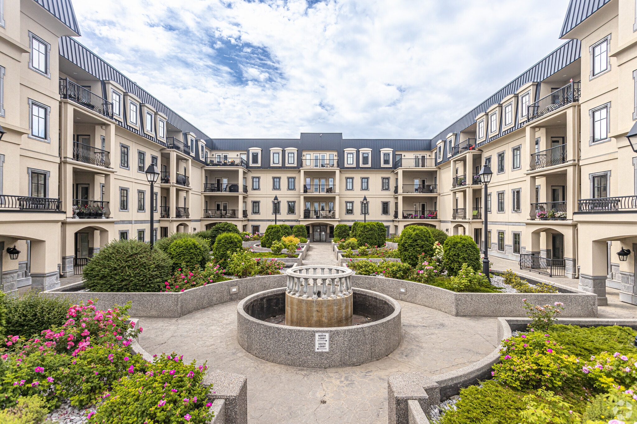 The Chateaux At Whitemud Ridge