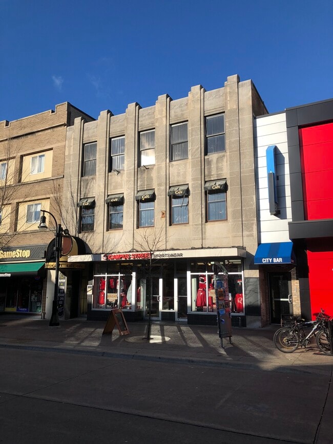 Building Photo - 638 State St
