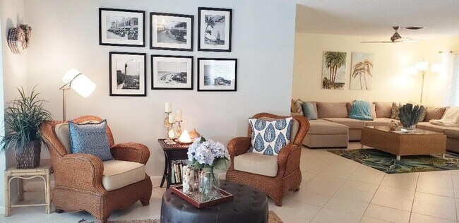 Foto del edificio - 1150 Emerald Ln