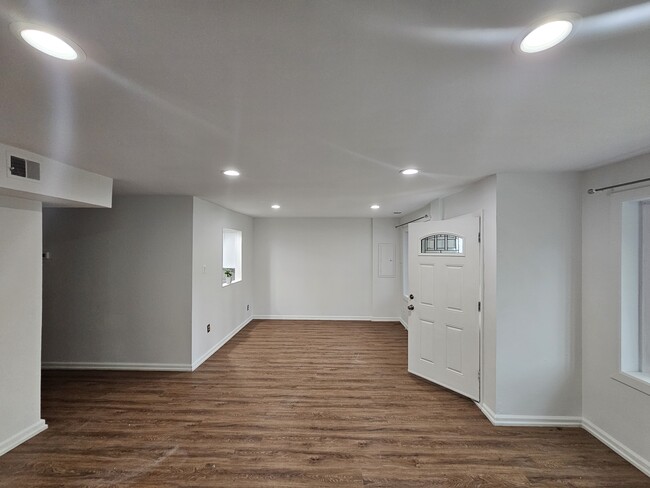 Foto del edificio - 1235 Suzann Dr