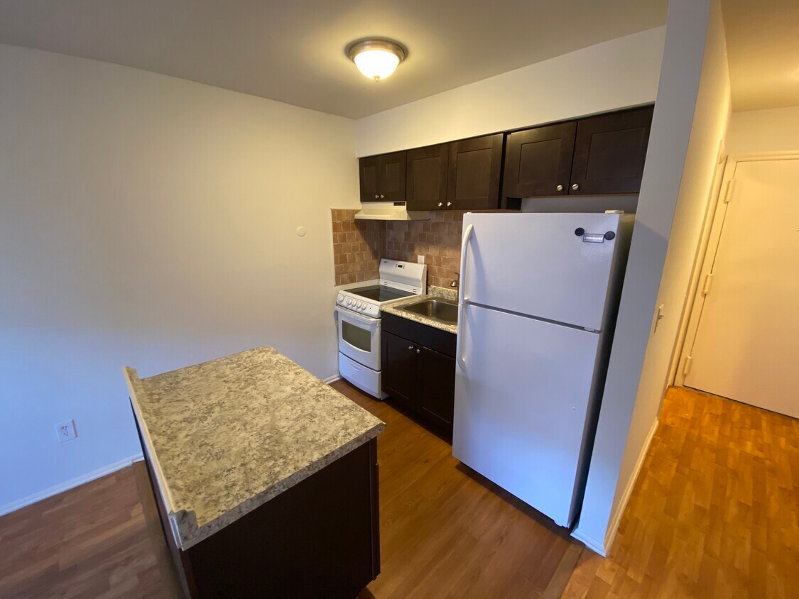 unit B3 - 412 3rd Ave