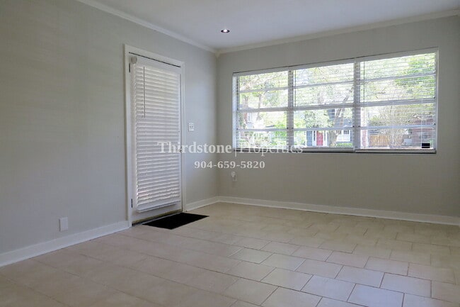 Building Photo - 2853 Lydia St