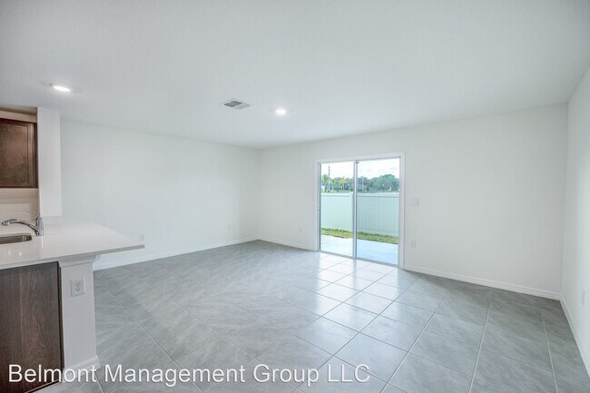 Building Photo - 3 br, 2.5 bath House - 8250 SW 67th Avenue