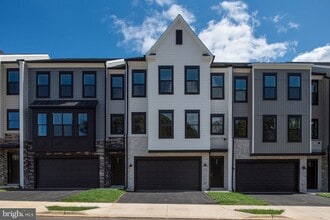 Building Photo - 356 Evermore Ln