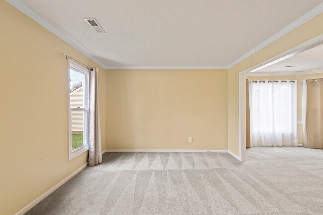 Building Photo - 804 Lancaster Ln