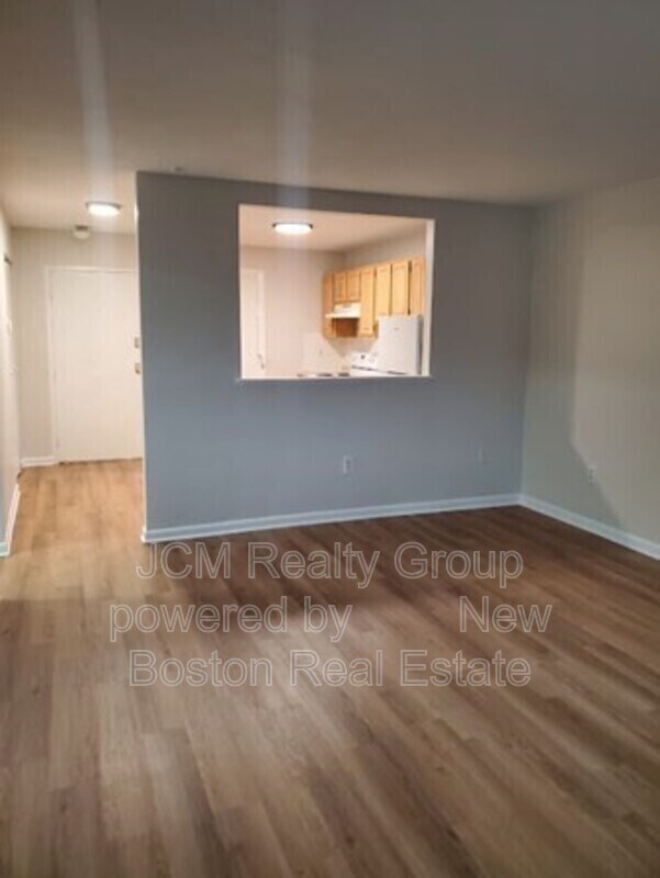 Building Photo - 700 Cummins Hwy