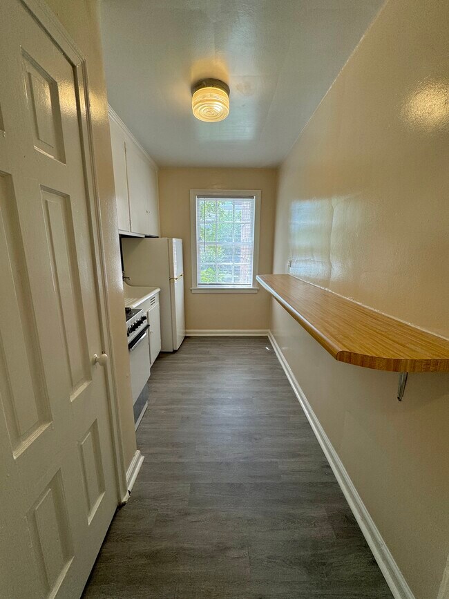 Foto del edificio - 2851 Thornhill Rd