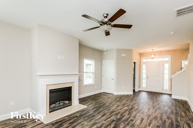Building Photo - 72 Hidden Pines Cir