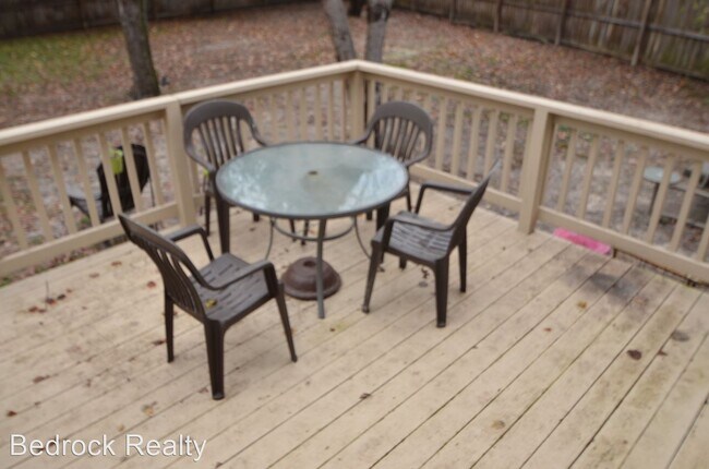 Building Photo - 3 br, 2.5 bath House - 294 Potash Place