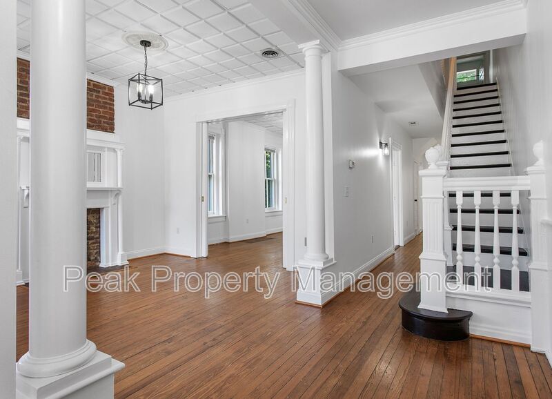 Photo - 811 N 21st St