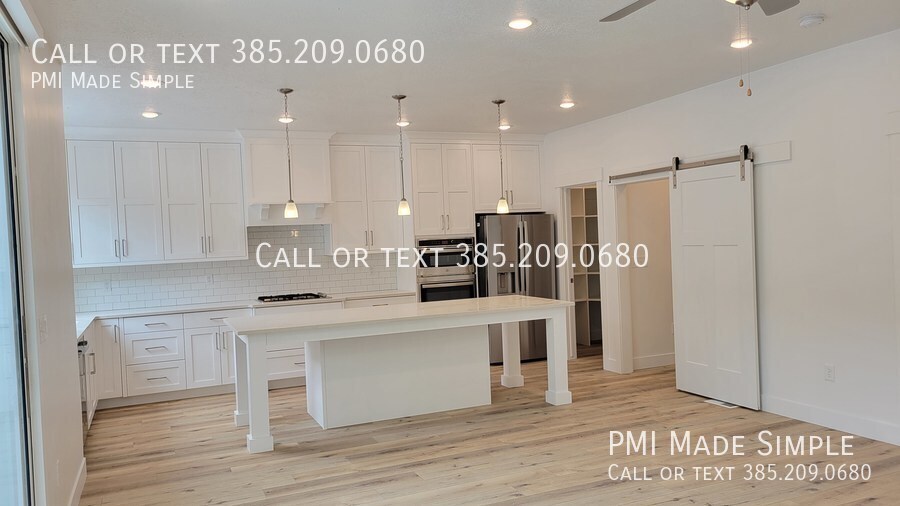 Primary Photo - Reduced Price! Elevator, Finished Basement...