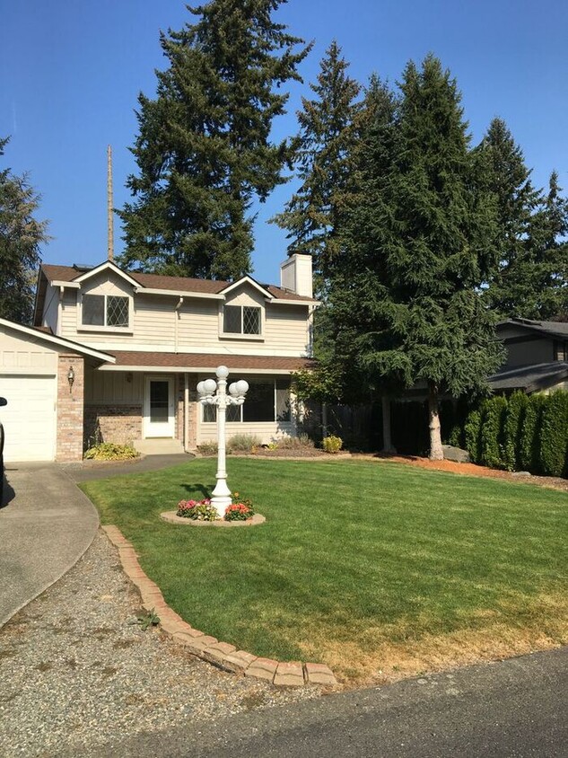 Foto principal - 2 story home in the Puyallup close to shop...