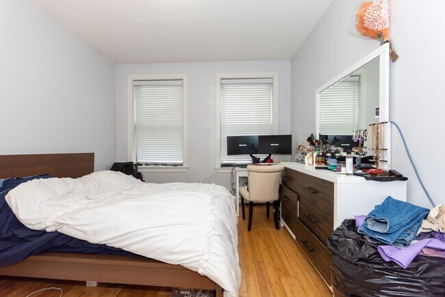 Building Photo - NICE, RENOVATED Allston Village 1 bed avai...