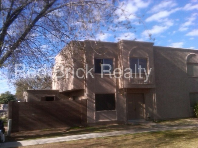 Building Photo - 600 S Dobson Rd