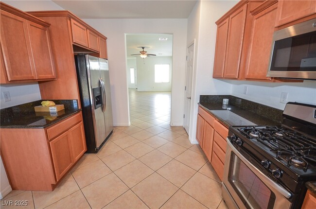 Building Photo - 4077 Beisner St