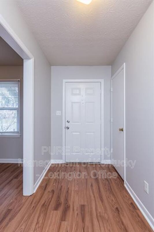 Foto del edificio - 1194 Trent Blvd