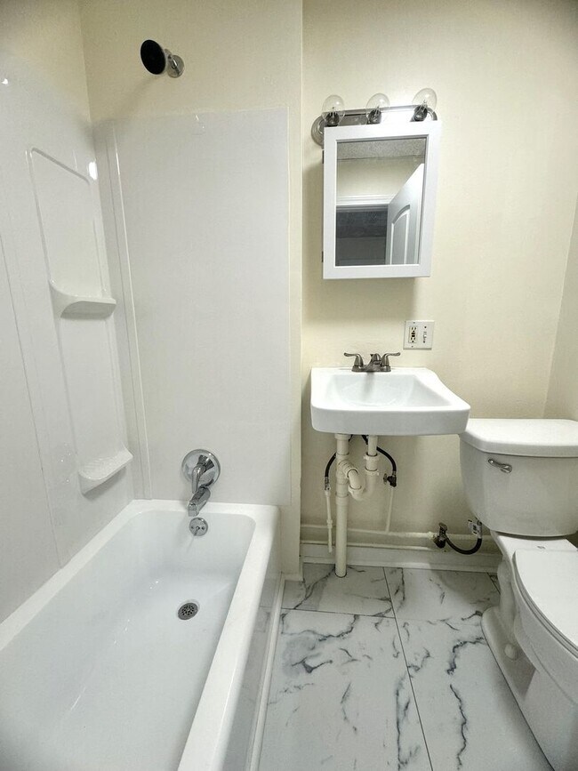 Foto del edificio - 4 Central St