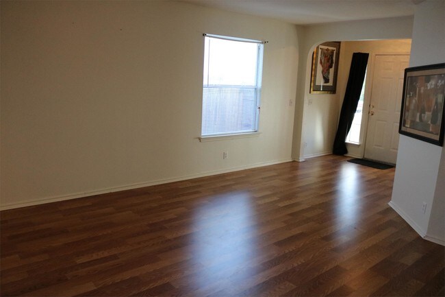 Foto del edificio - 16728 Hamilton Point Cir