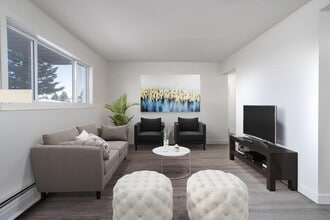 Building Photo - Springwood Place Apartments