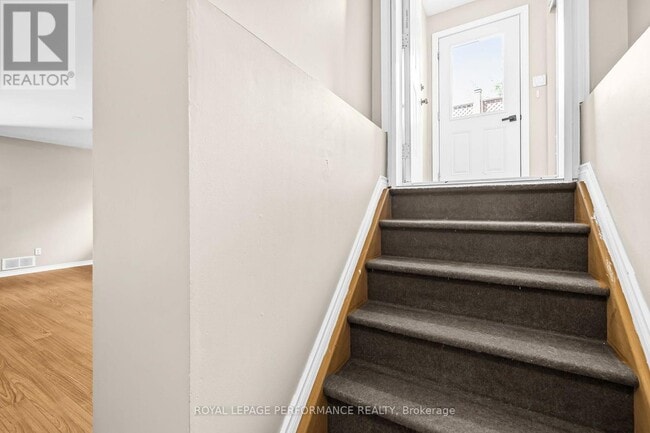 Building Photo - 46 Constantineau St