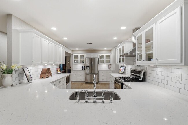 Foto del edificio - 16608 Jadestone Dr