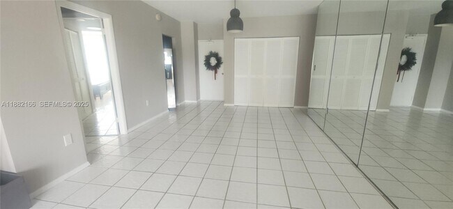 Foto del edificio - 1985 S Ocean Dr