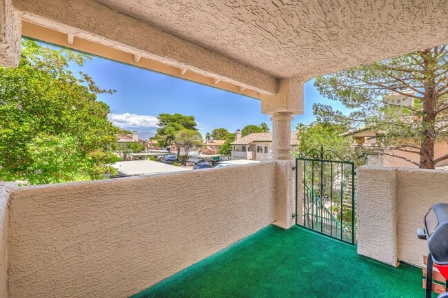 Foto del edificio - 7961 Lions Rock Way