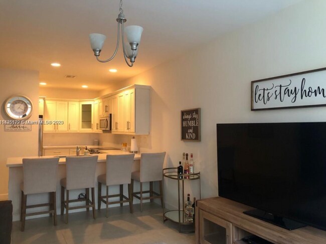 Foto del edificio - 10457 NW 61st St