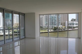 Building Photo - 465 Brickell Ave