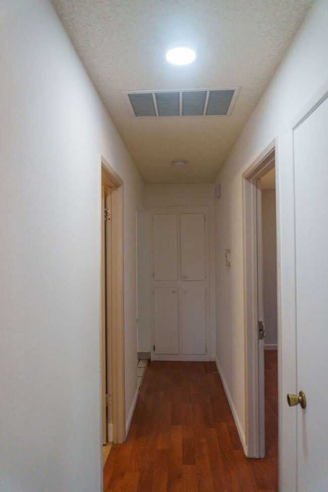 Building Photo - Spacious Three Bedroom, Two Bathroom House featuring Two Car Garage With Huge Yard