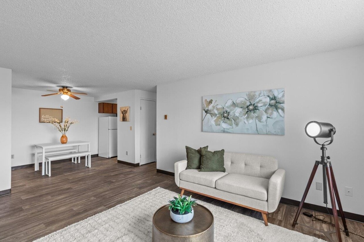 Crown Village Apartments in Kennewick, WA