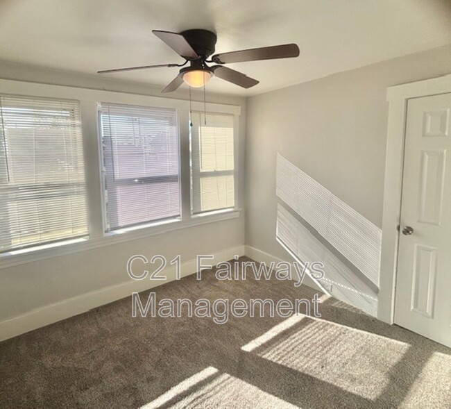 Foto del edificio - 2992 Ruthwood Ave