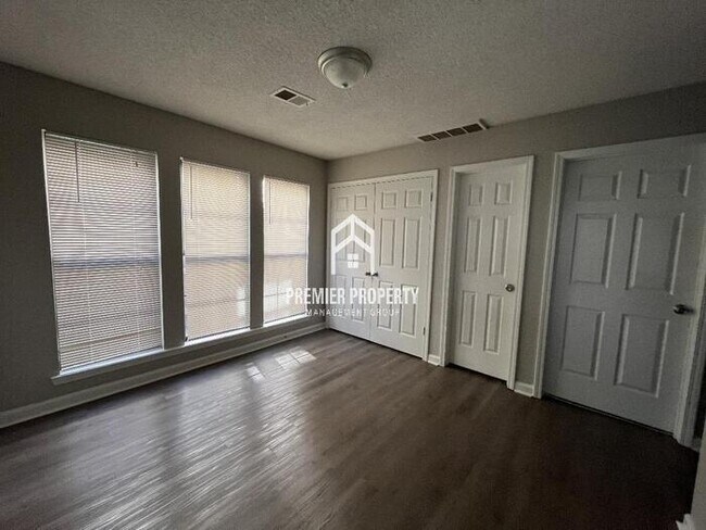 Foto del edificio - 1656 Oaken Bucket Dr