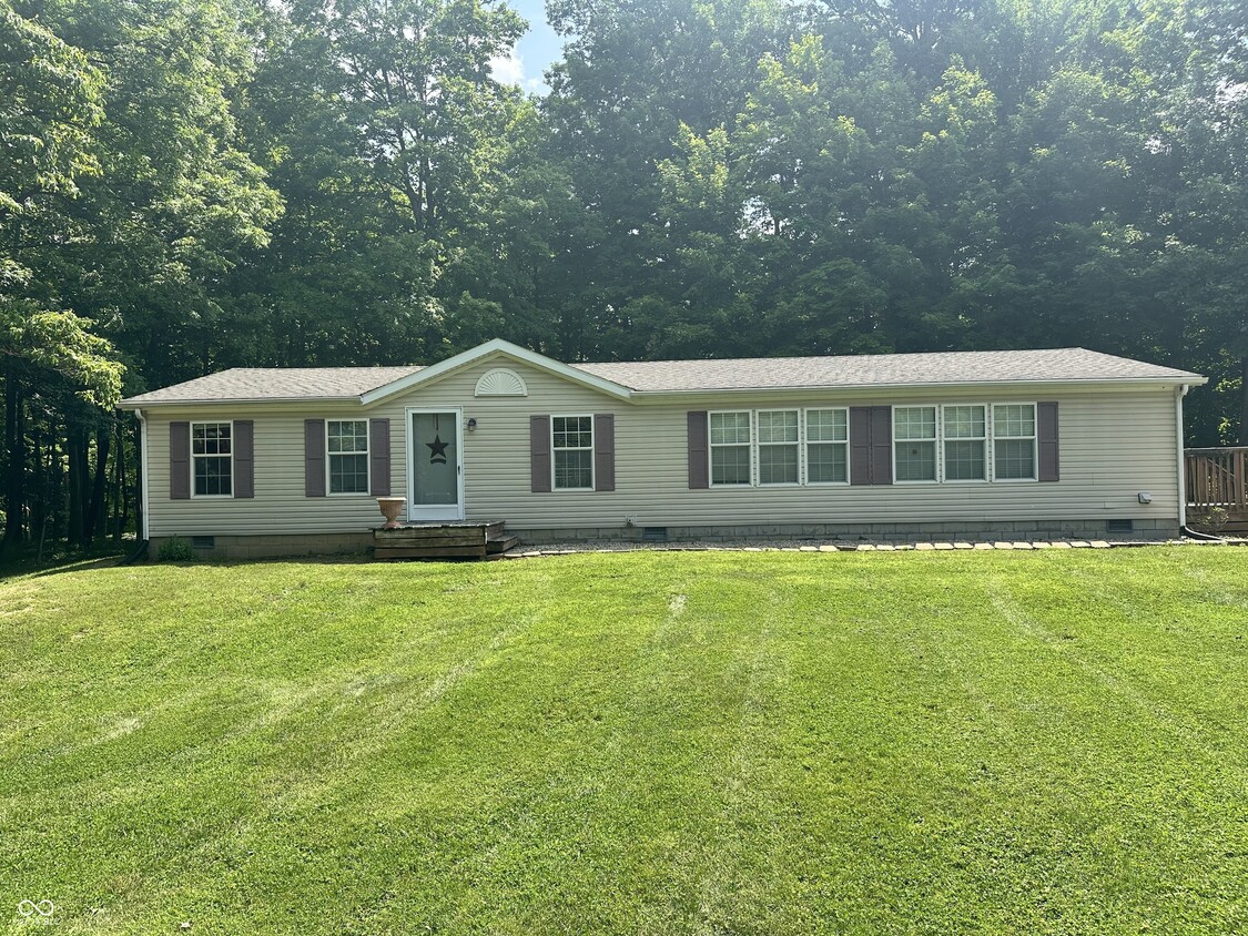 Primary Photo - 6081 S County Rd 425 E