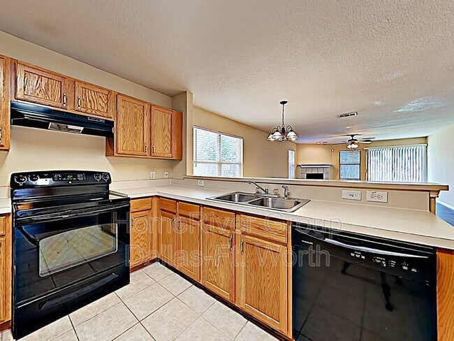 Foto del edificio - 13124 Harvest Ridge Rd
