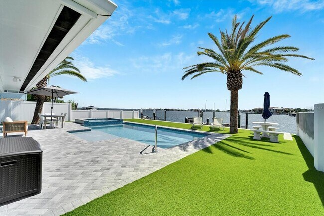 Building Photo - 111 Punta Vista Dr