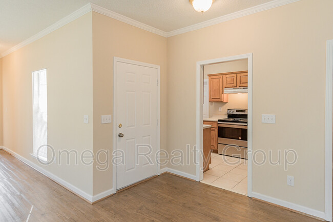 Building Photo - 400 Cedar Grove Ln