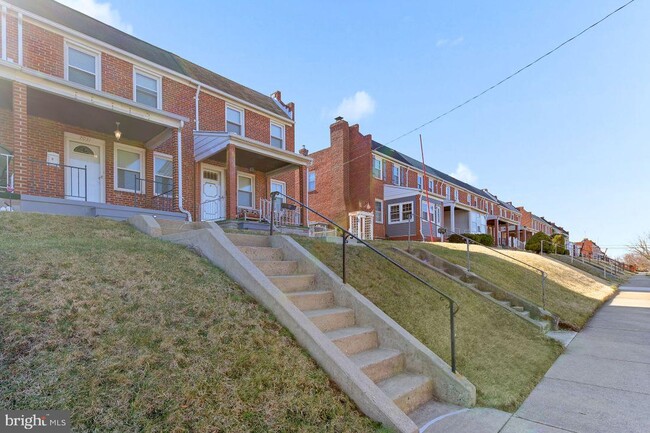 Building Photo - 7031 Eastbrook Ave