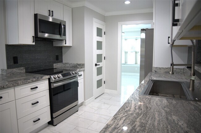 Foto del edificio - 10203 Huntington Way Dr