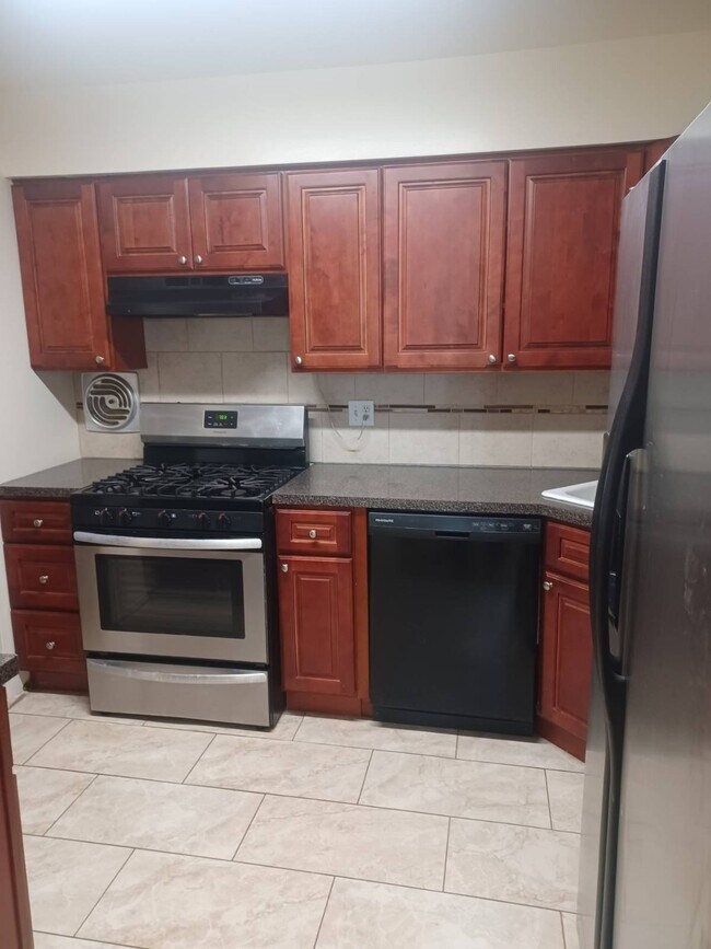 Foto del edificio - 156-50-156-78 78th St