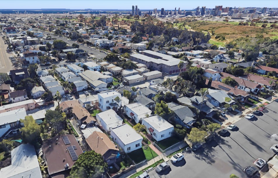 Primary Photo - 2953-2952 Kalmia St